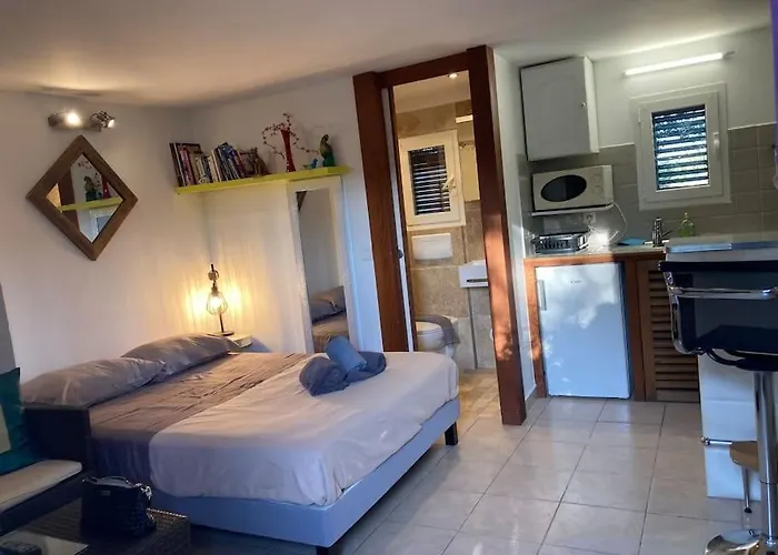 Vakantiehuis A 5 Minutes A Pied Du Centre De Vecchio Porto-Vecchio (Corsica)